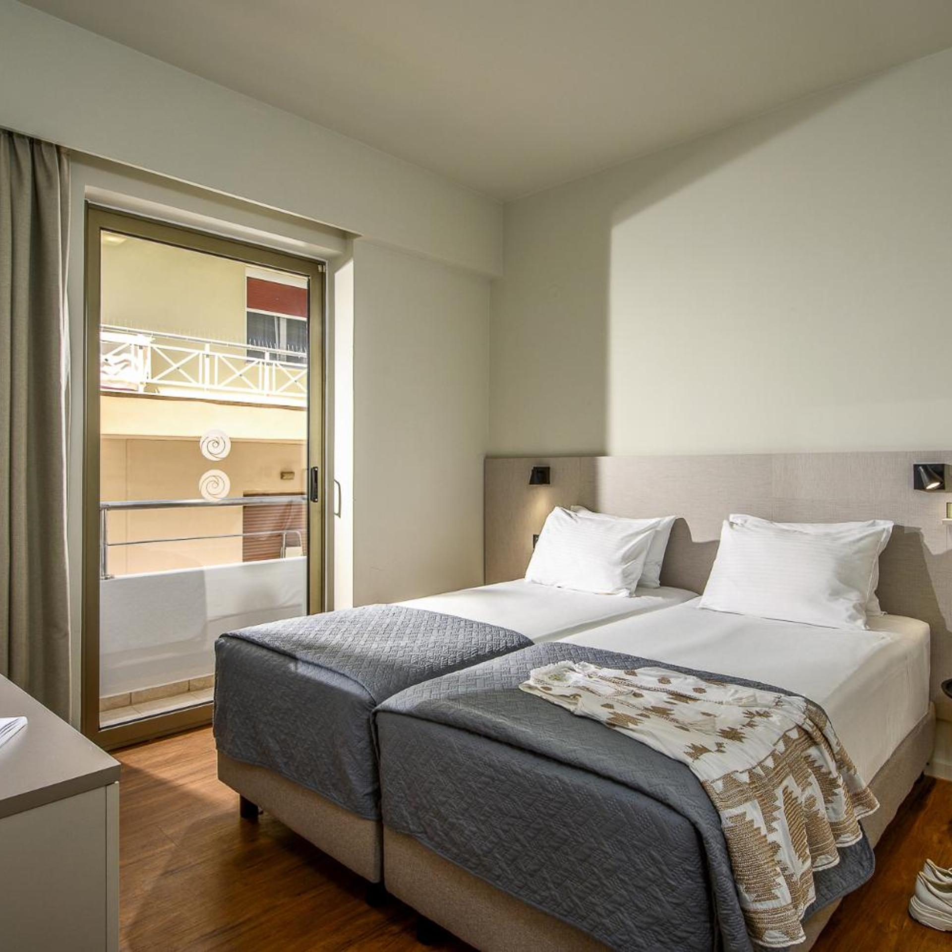 غرفة بسرير مزدوج أو سريرين منفصلين، Marin Hotel 4/10