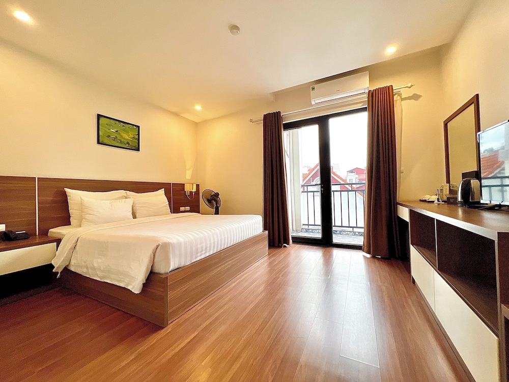 Paragon Noi Bai Hotel and Pool 9/49