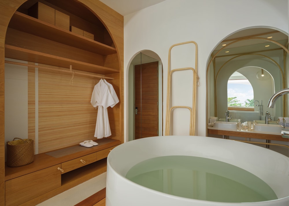 Sala Samui Chaweng Beach Resort 74/77
