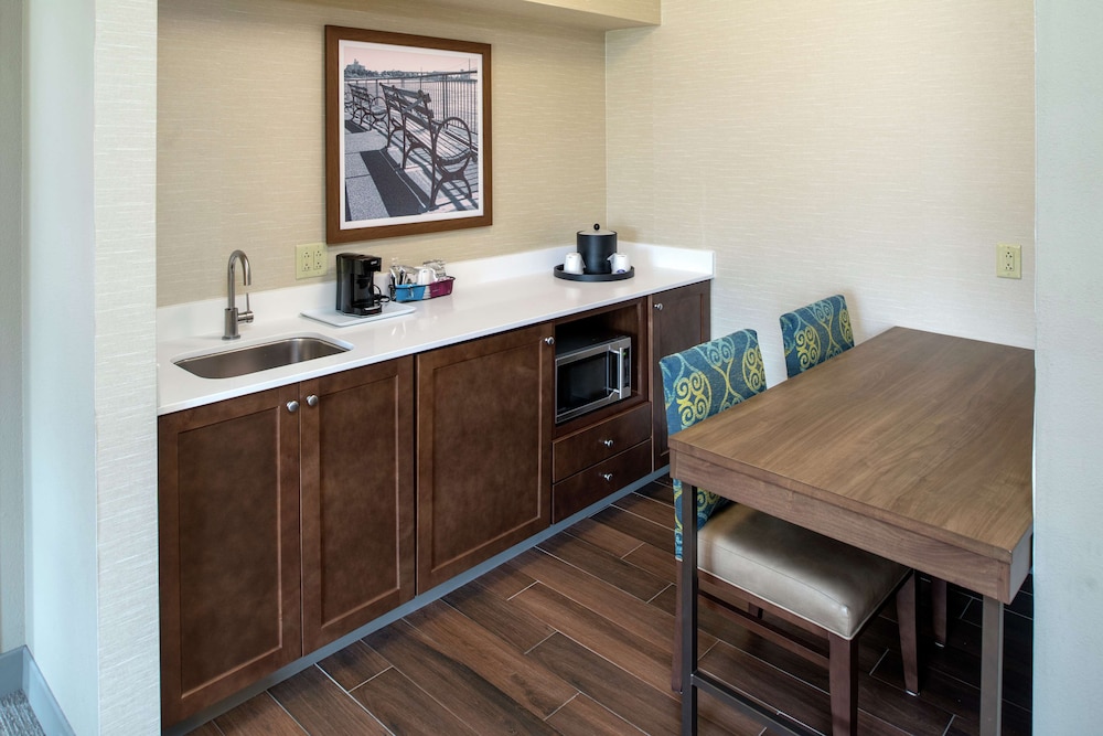 Hampton Inn & Suites Binghamton/Vestal 36/37