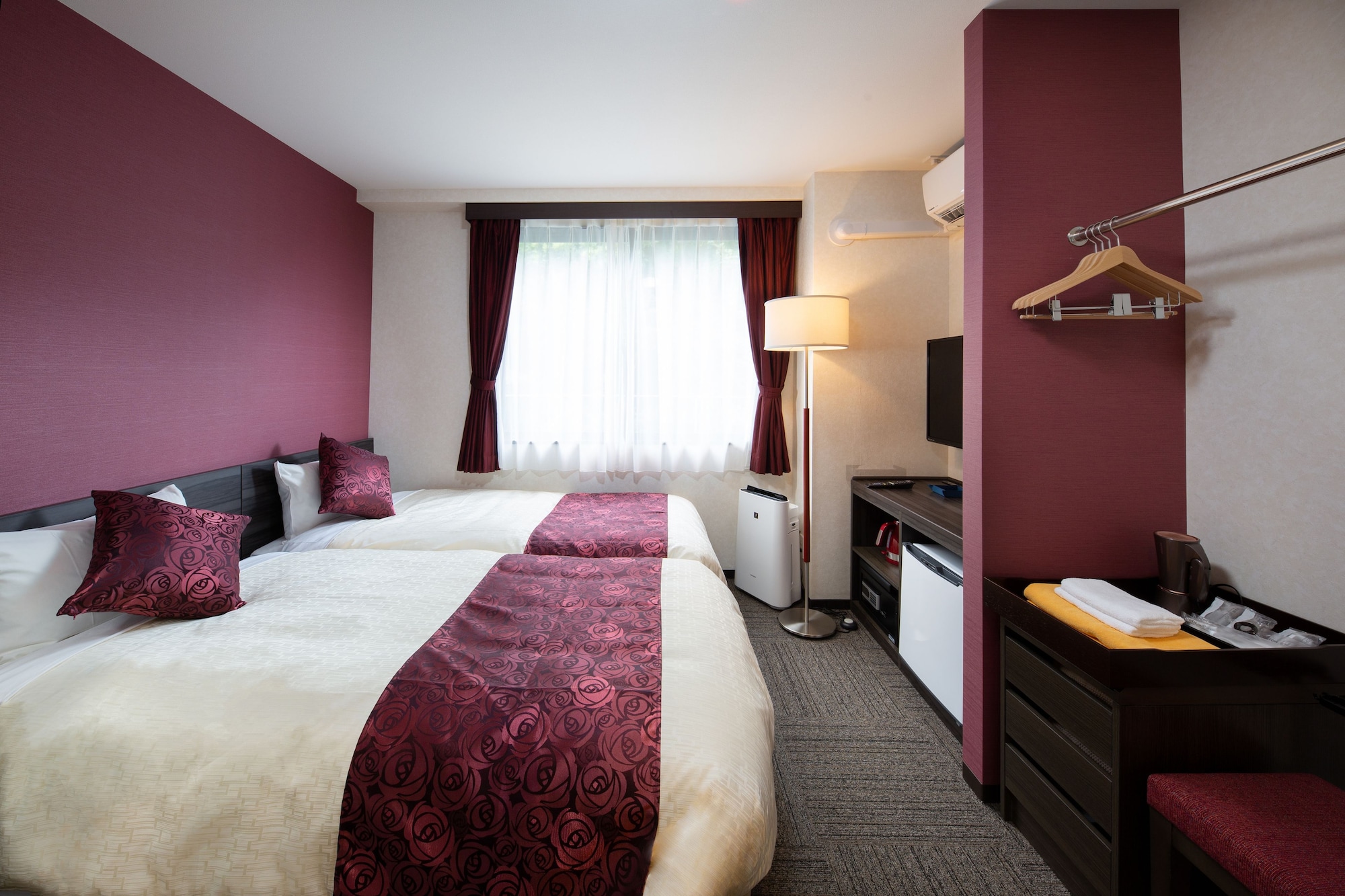 Hollywood, Twin Beds