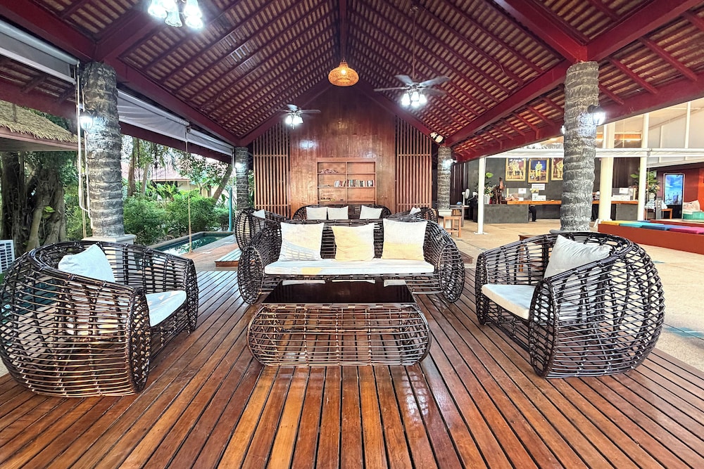 Blue Bay Resort 68/88