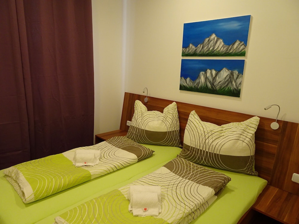 Villa Luna 6/30