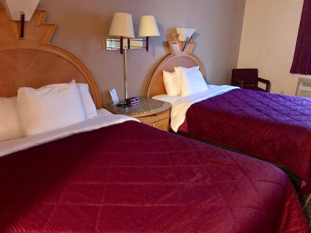 Travelodge by Wyndham Junction City 18/35