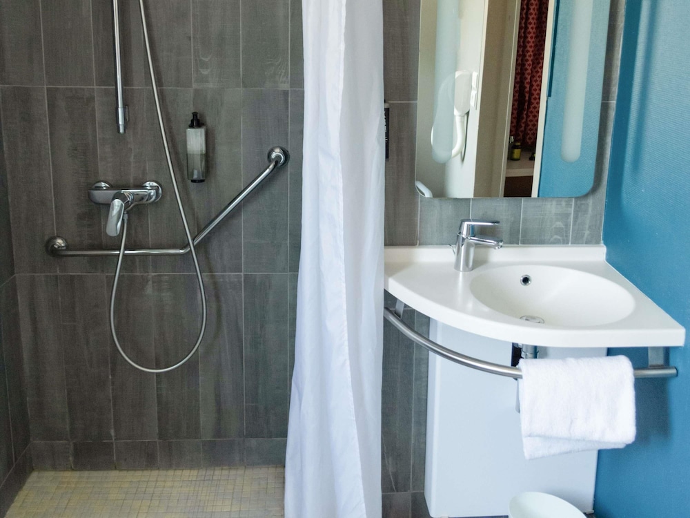 Ibis Narbonne 64/66