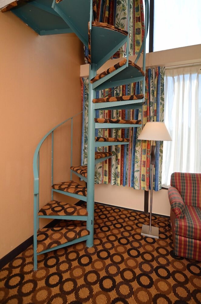 Pocono Resort Conference Center - Pocono Mountains 33/39