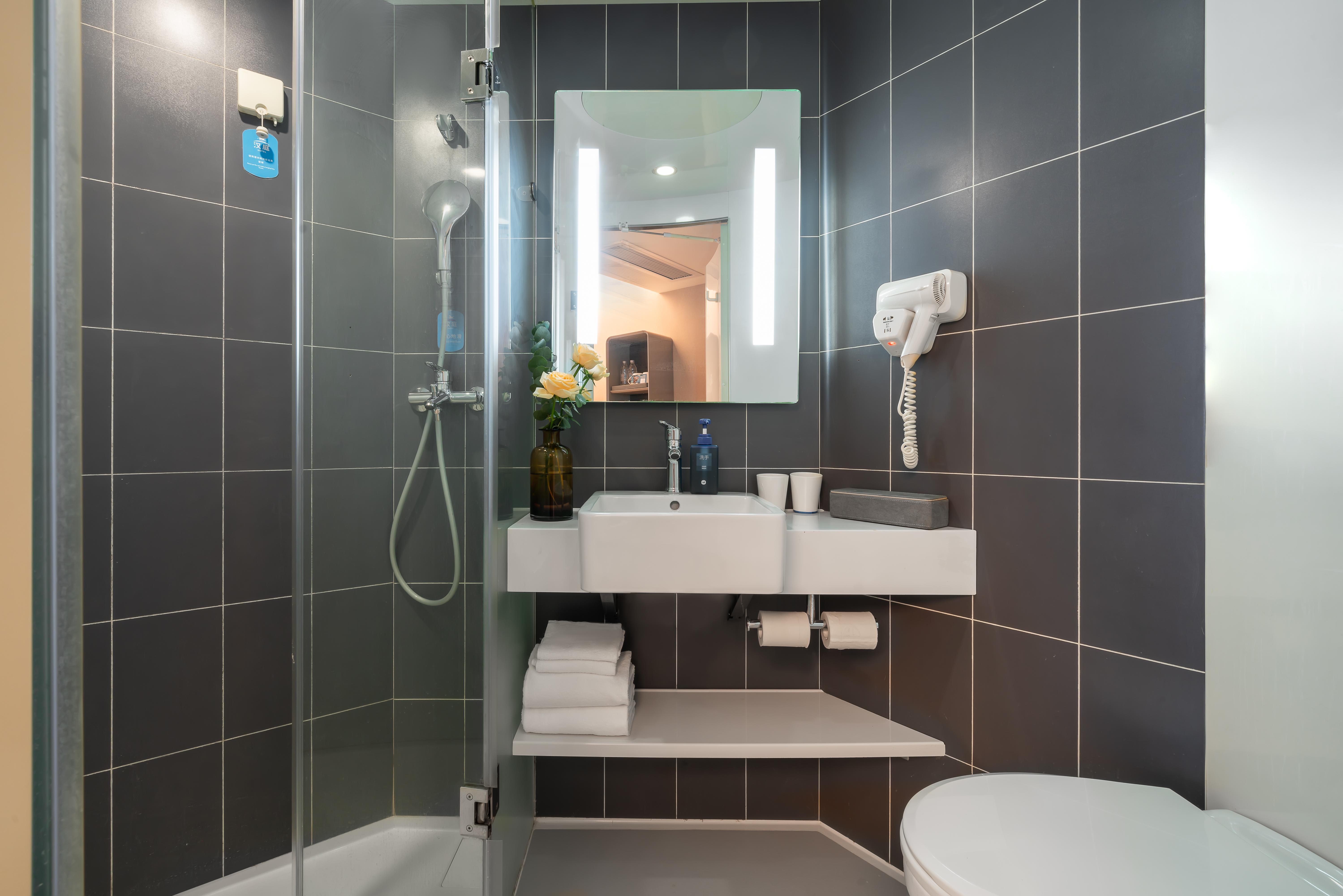 Hanting Hotel (Zhuhai Gongbei Port Qinglv South Road) 24/25