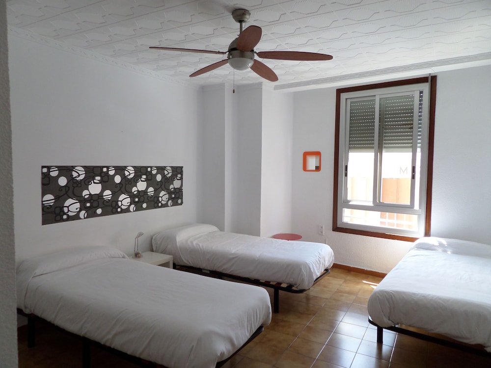 RUSSAFA YOUTH HOSTEL 36/54