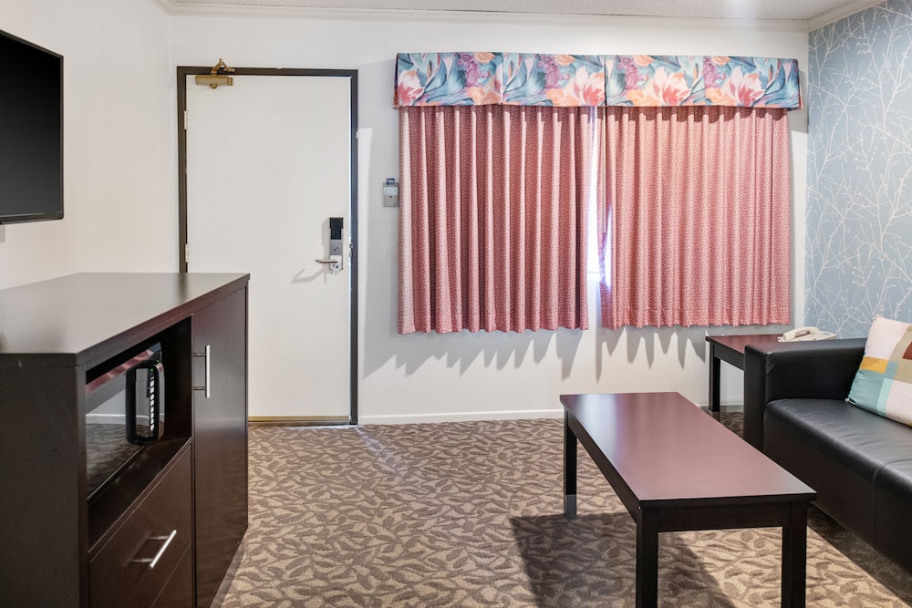 Glendale Hotel 23/38