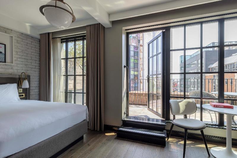 جناح غراند جونيور لذوي الإعاقة، Virgin Hotels London-Shoreditch 2/2