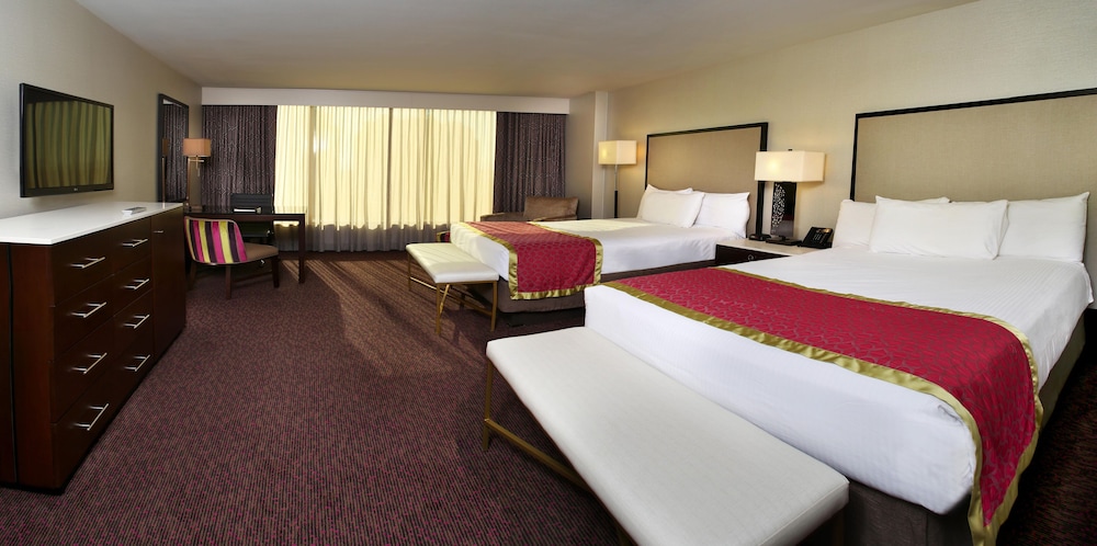 Suncoast Hotel And Casino 8/44