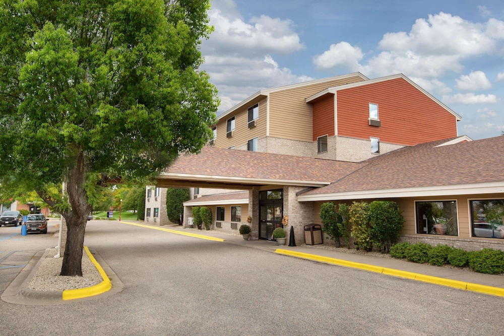 Americinn By Wyndham Apple Valley 1/41