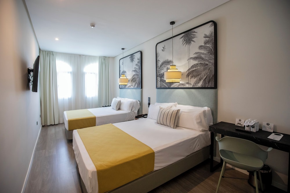 غرفة بسريرين مزدوجين مع سرير إضافي، Hotel Soho Boutique Puerto 4/10