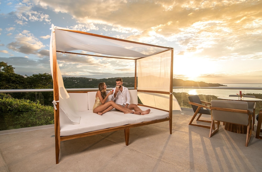Hotel Villas Sol Beach Resort 33/77