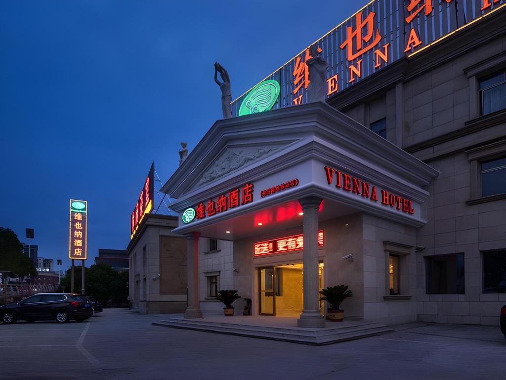 Vienna Hotel Shanghai International Tourist Resort Xiuyan Road Metro Station Bra photo1