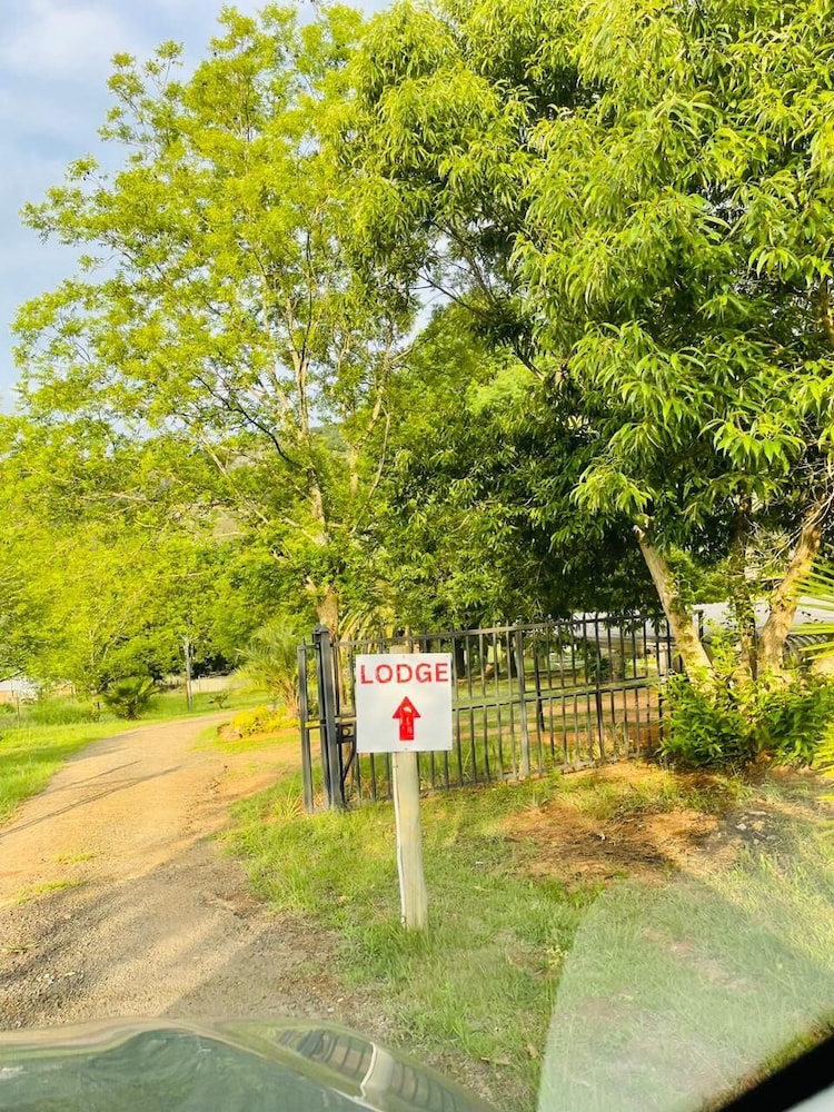 Emahlathini Guest Farm 32/49