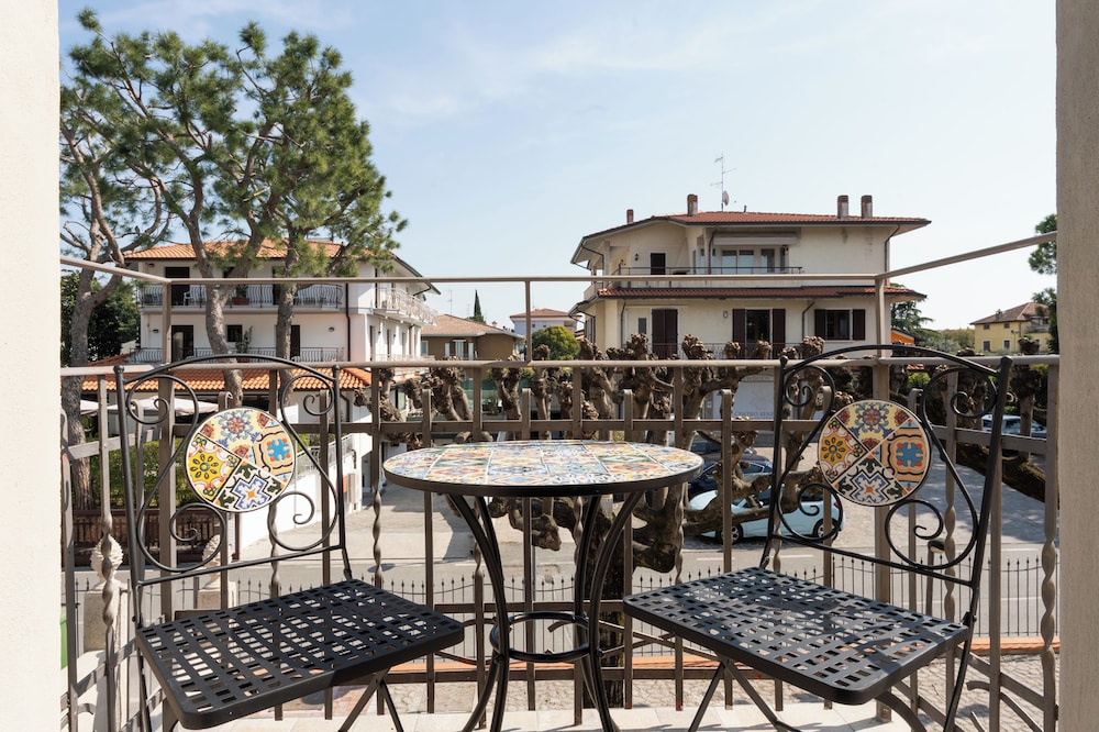 Hotel Gardenia 77/94