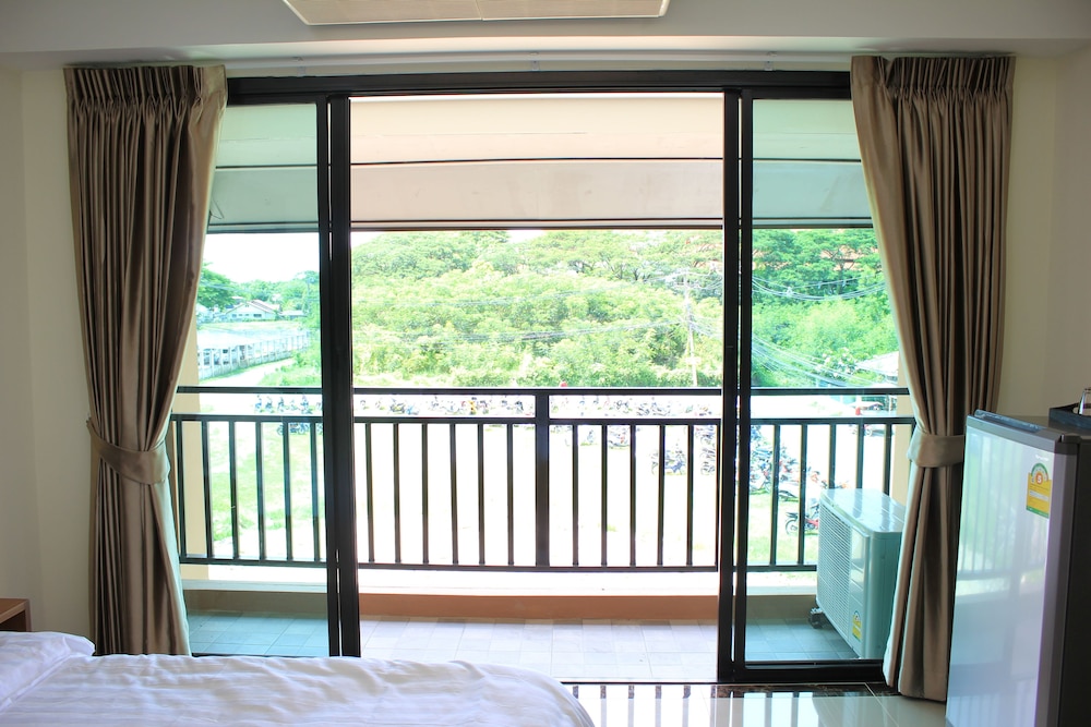 B&Y Residence 14/24