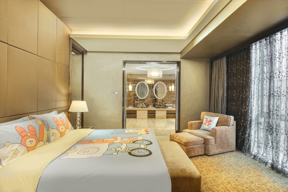 Kids Theme, Junior Suite, King Bed, Club Lounge Access