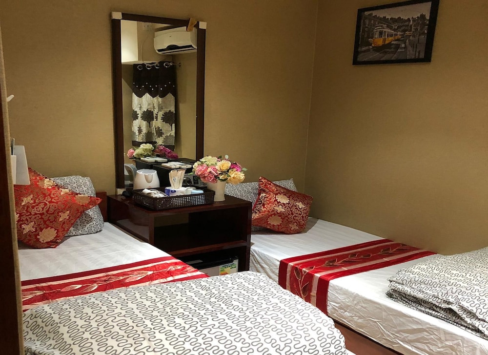 Rich Hotel 42/50