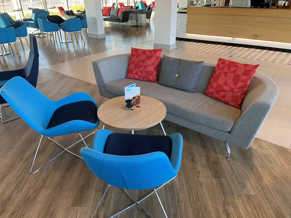 Holiday Inn Express Manchester Traffordcity 46/78