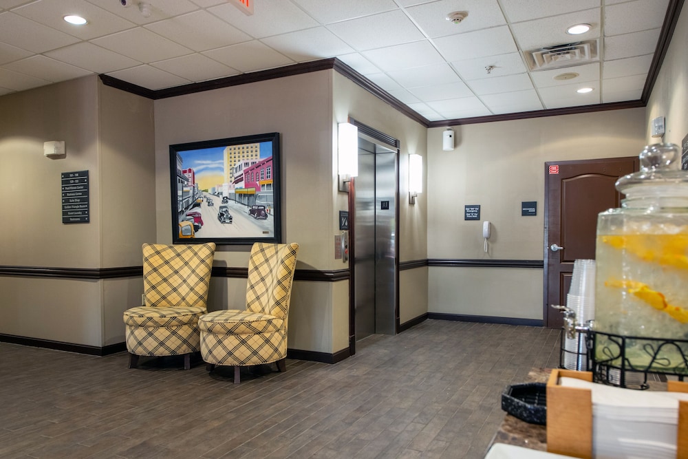 Hampton Inn and Suites Port Arthur, TX 8/47