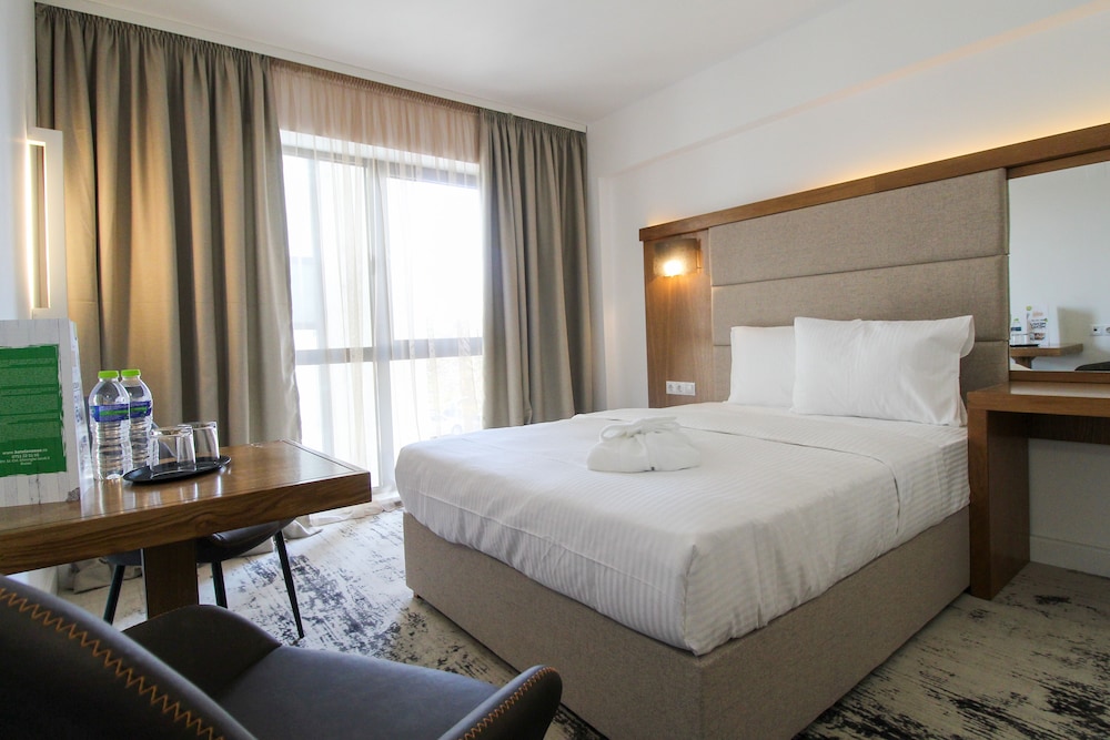 Hotel Avenue 16/64