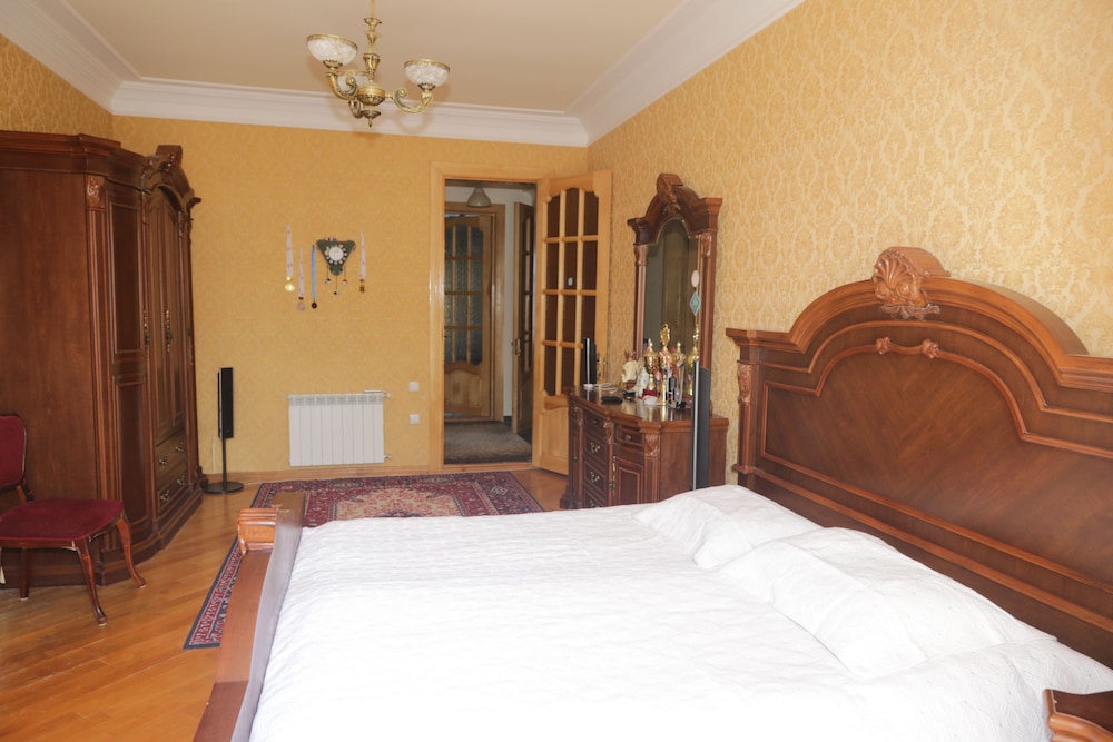 Guest House Caucasus 11/48