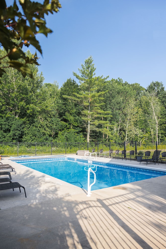 Sterling Ridge Resort 60/64