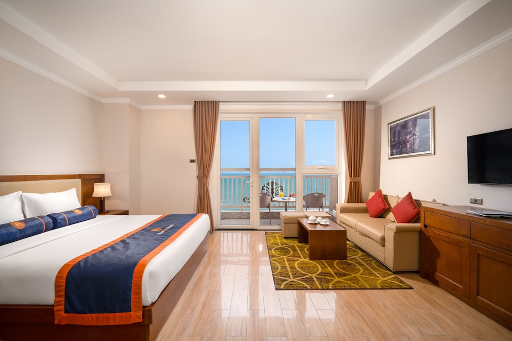 BlueSun Danang Beach Hotel 17/67