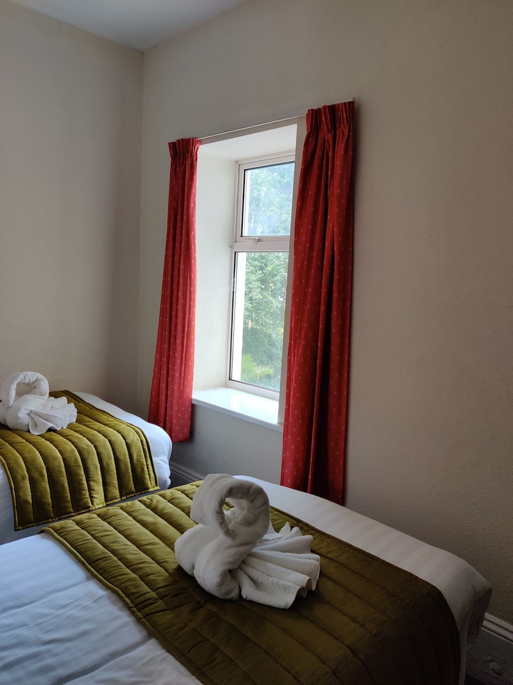 Inglewood Palm Hotel, Abbey Sands Torquay 14/32