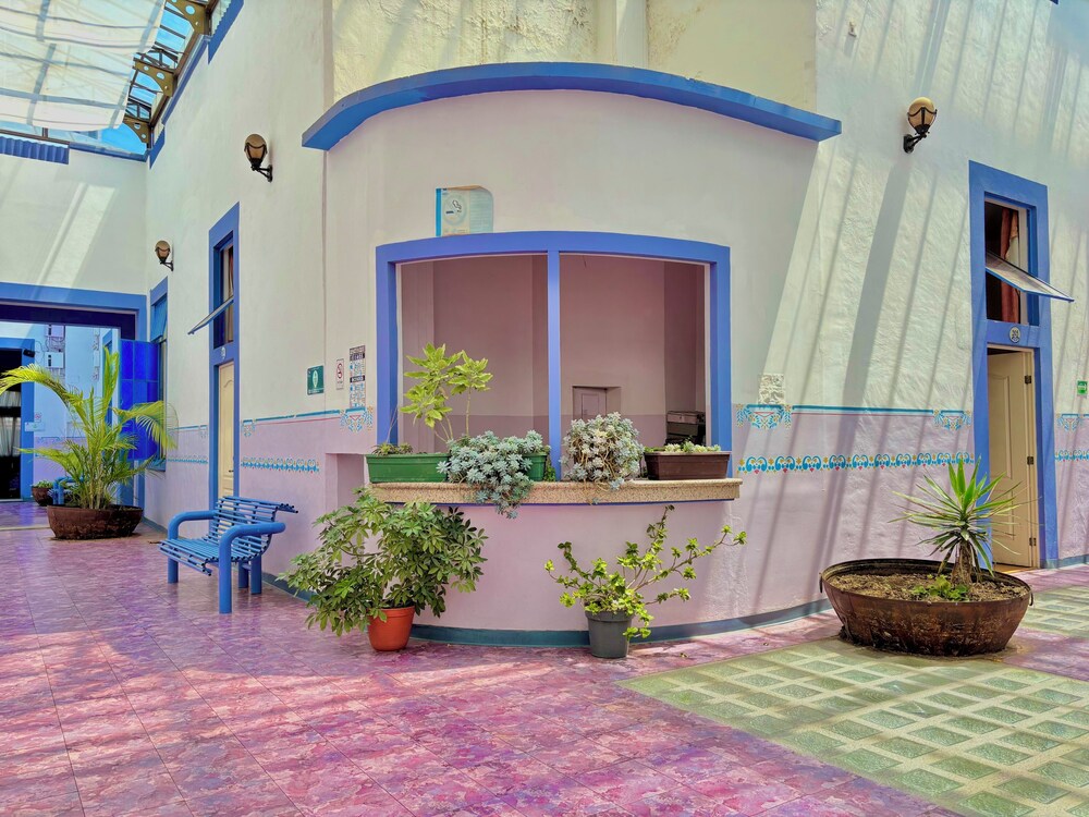 Hotel La Alhondiga 4/58