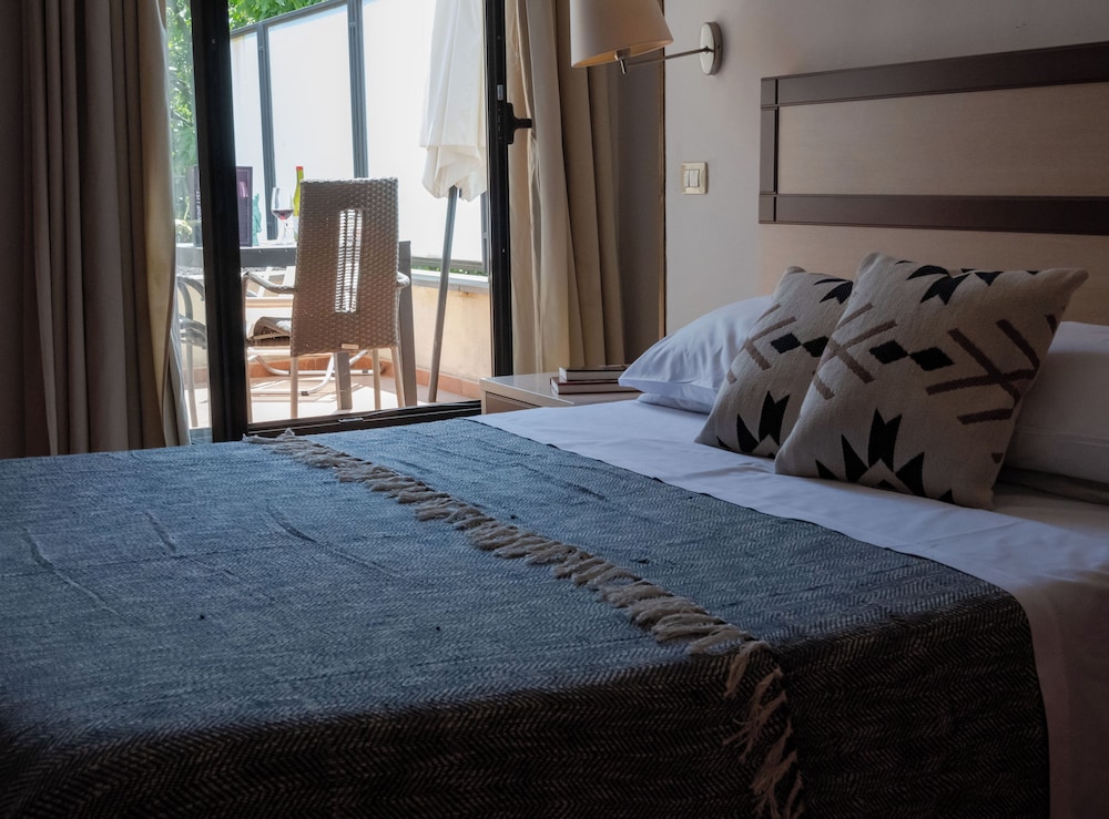 HOTEL MILOMAX 20/68