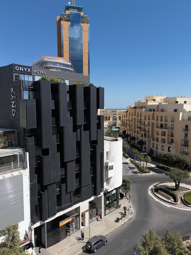 Onyx Hotel 146/163