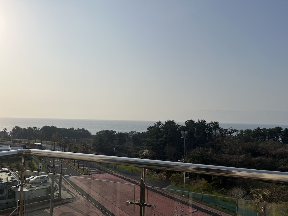 Jeju Ocean Blue Hotel 40/61