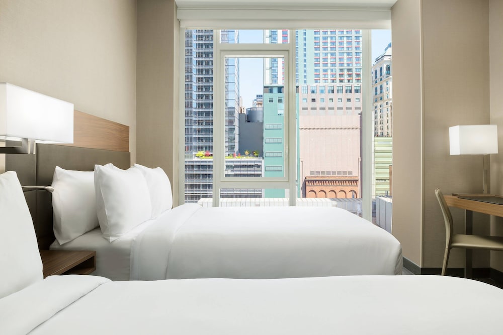 AC HOTEL NEW YORK TIMES SQUARE 44/75