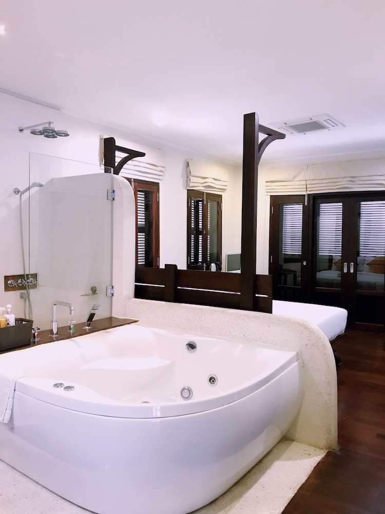 Ancient Luang Prabang Hotel Banphongheuang 49/50