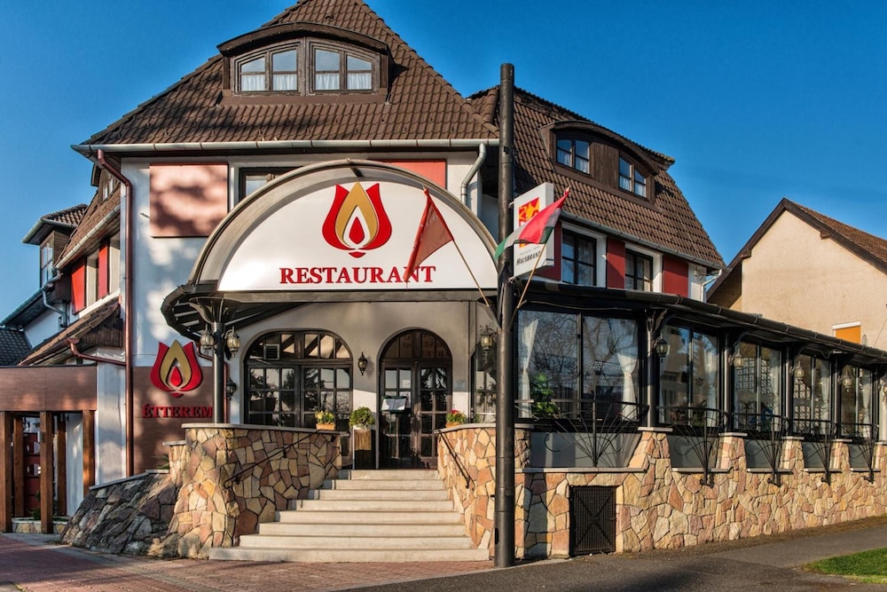 Hotel Piroska Buk 7/50