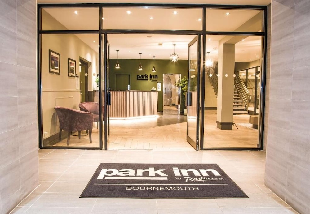 Park Inn by Radisson Bournemouth 9/32