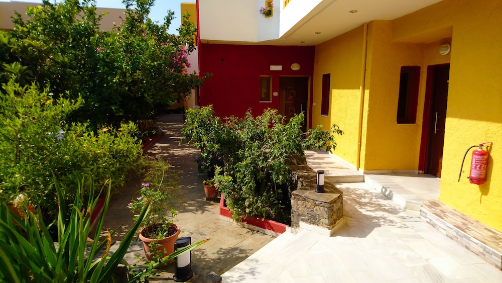 Katerini Apartments 43/47