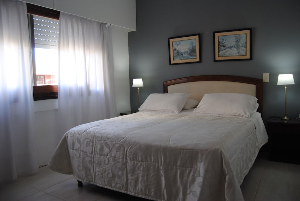 Iberia Hotel 25/64