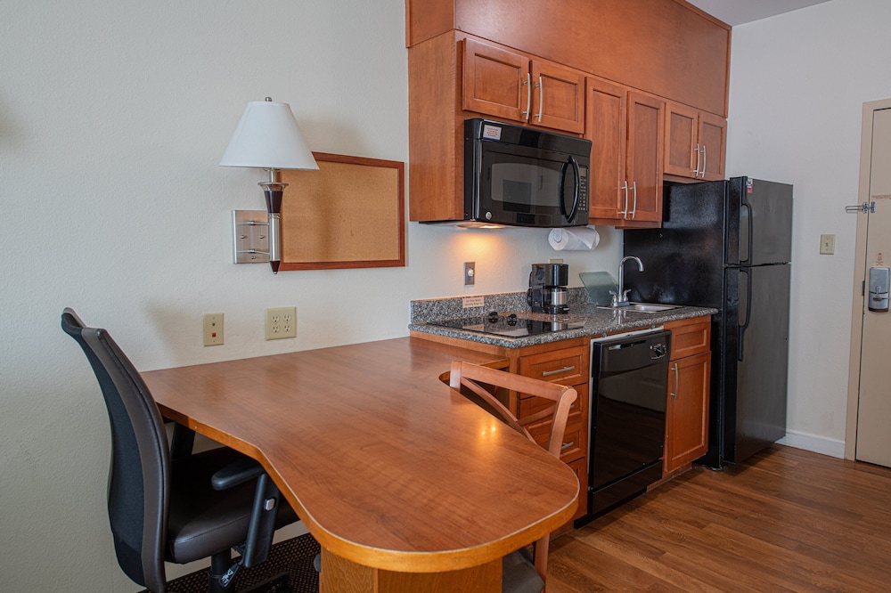 Candlewood Suites New Iberia 53/55