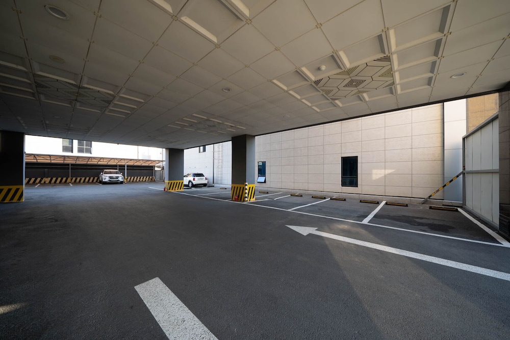Brown-Dot Hotel Daegu Hyukshin Doshi 41/50