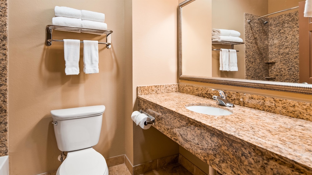 Best Western Plus Kenedy Inn 8/29