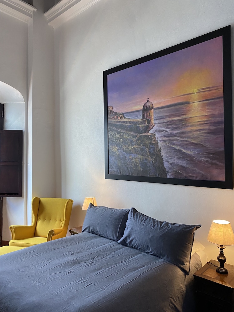 352 Guest House Hotel Boutique 12/50
