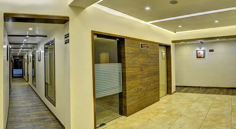 Hotel Aaram Orchard 28/47
