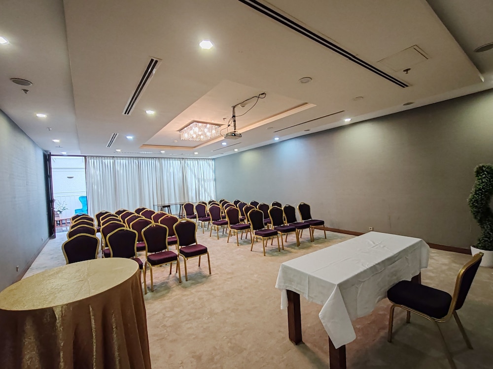 Adana Plaza Otel 33/50