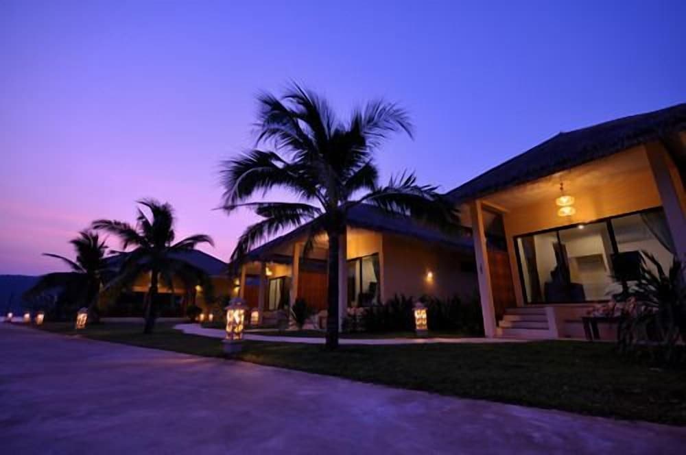 Villa Phra Chan Resort 1/15
