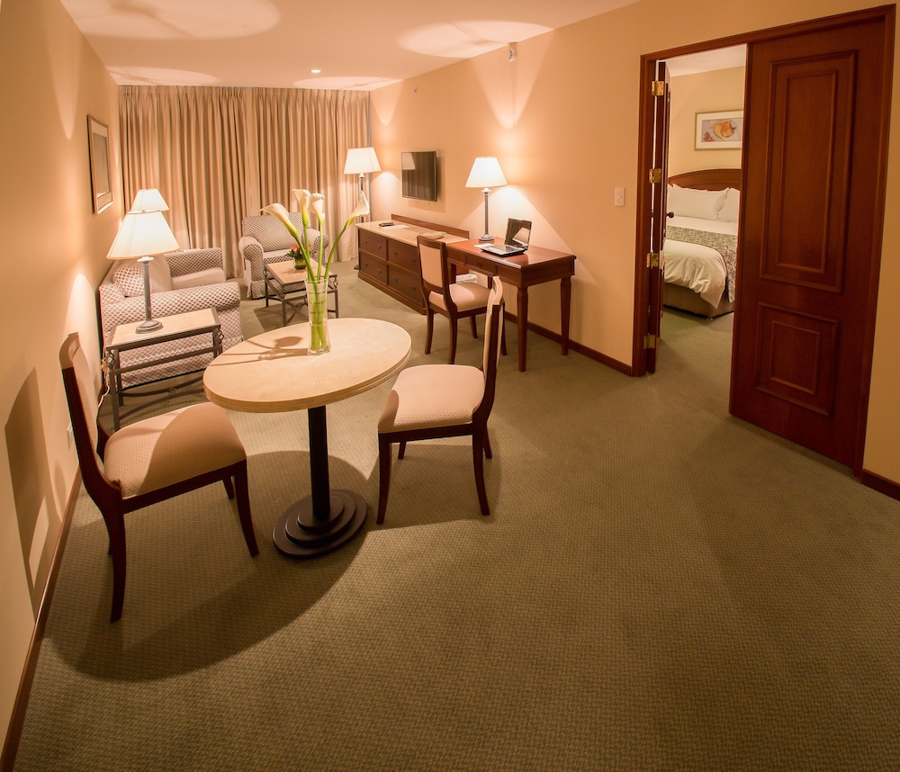 Los Tallanes Hotel Suites 53/70