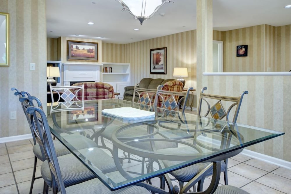 Pocono Mountain Villas MOD Collection by Sonesta 31/47